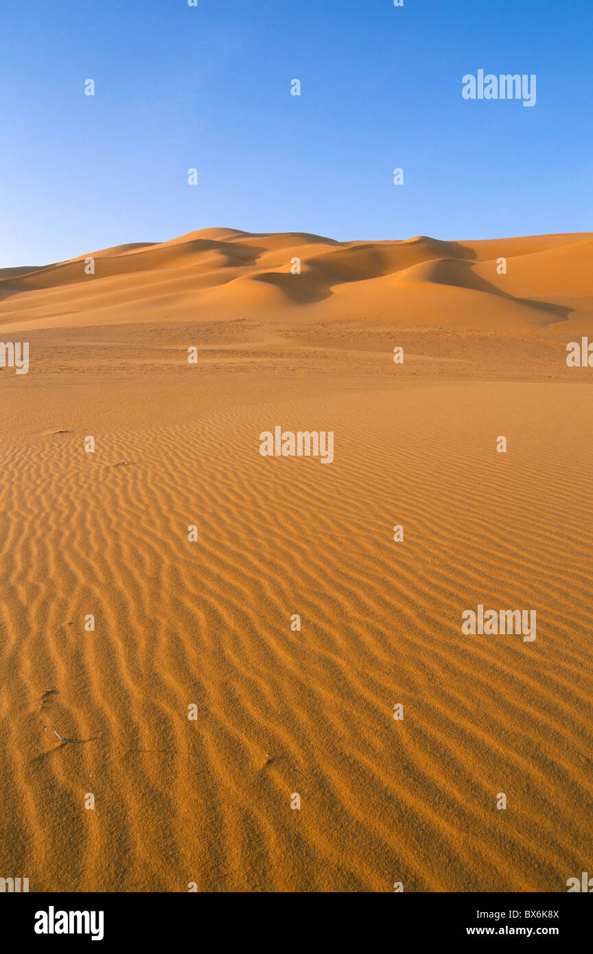 Sand dunes, Erg Murzuq, Sahara desert, Fezzan, Libya, North Africa, Africa Stock Photo