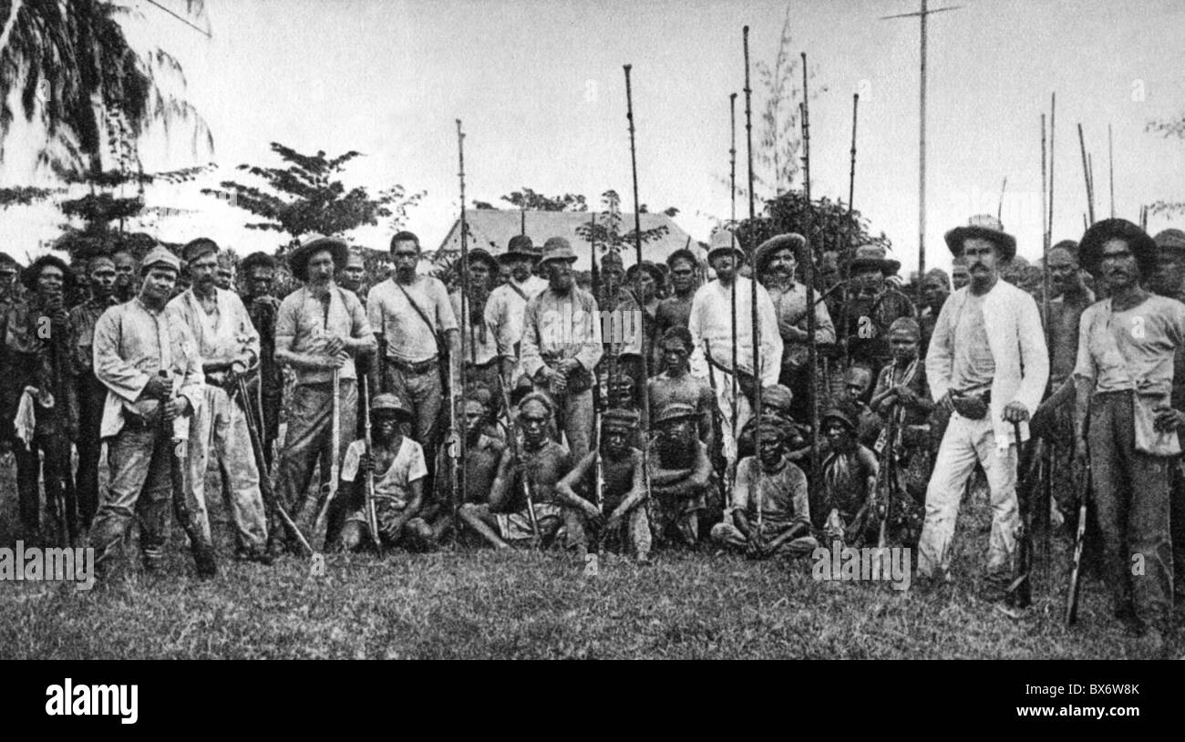 geography / travel, Papua New Guinea, agriculture, plantation near Ralum, Bismarck Archipelago, native workers and German overseers, circa 1905, Additional-Rights-Clearences-Not Available Stock Photo