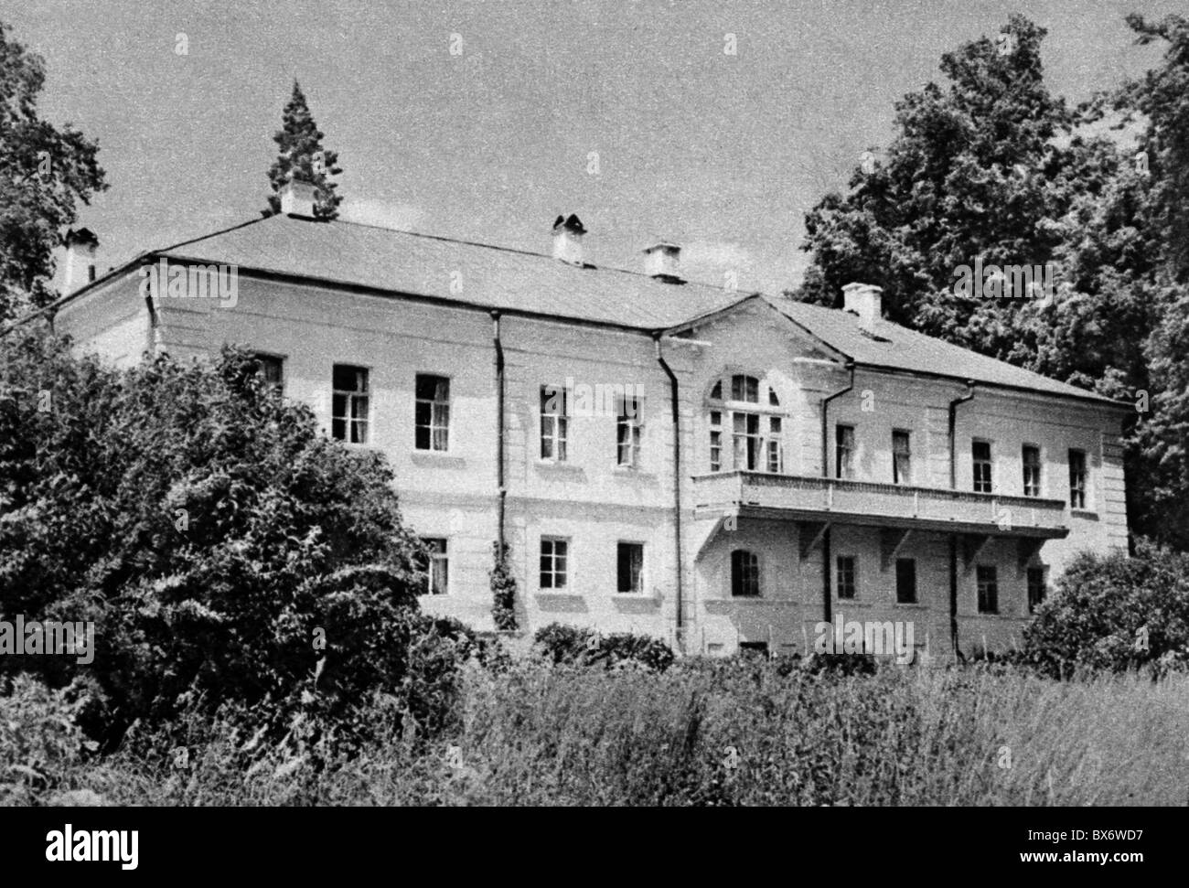 Leo tolstoy house hires stock photography and images Alamy