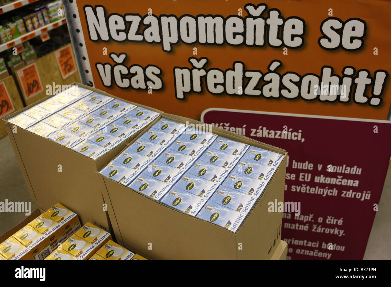 Light bulb, incandescent lamp, transparent, phaseout, EU regulations