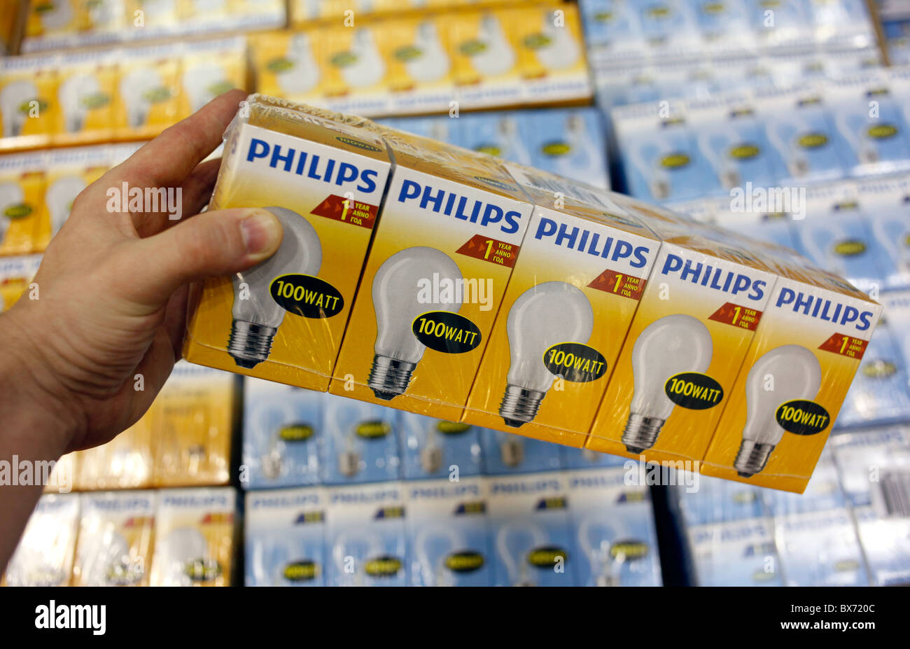 Light bulb, incandescent lamp, transparent, phaseout, EU regulations. (CTK Photo/Rene Fluger