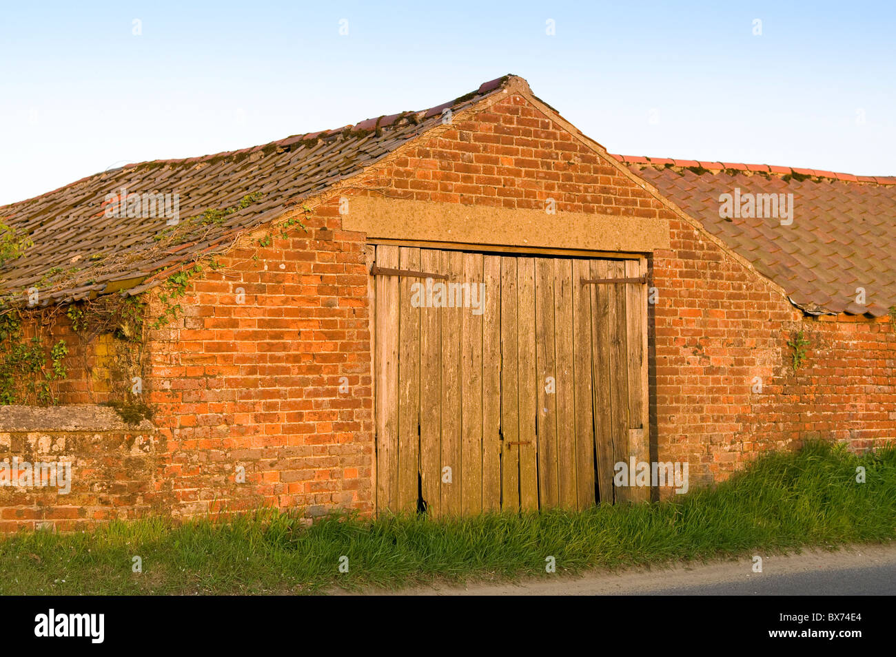 Classic red barn hires stock photography and images Alamy