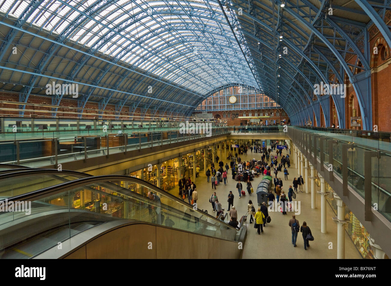 St Pancras station commuters London England UK GB EU Europe Stock Photo