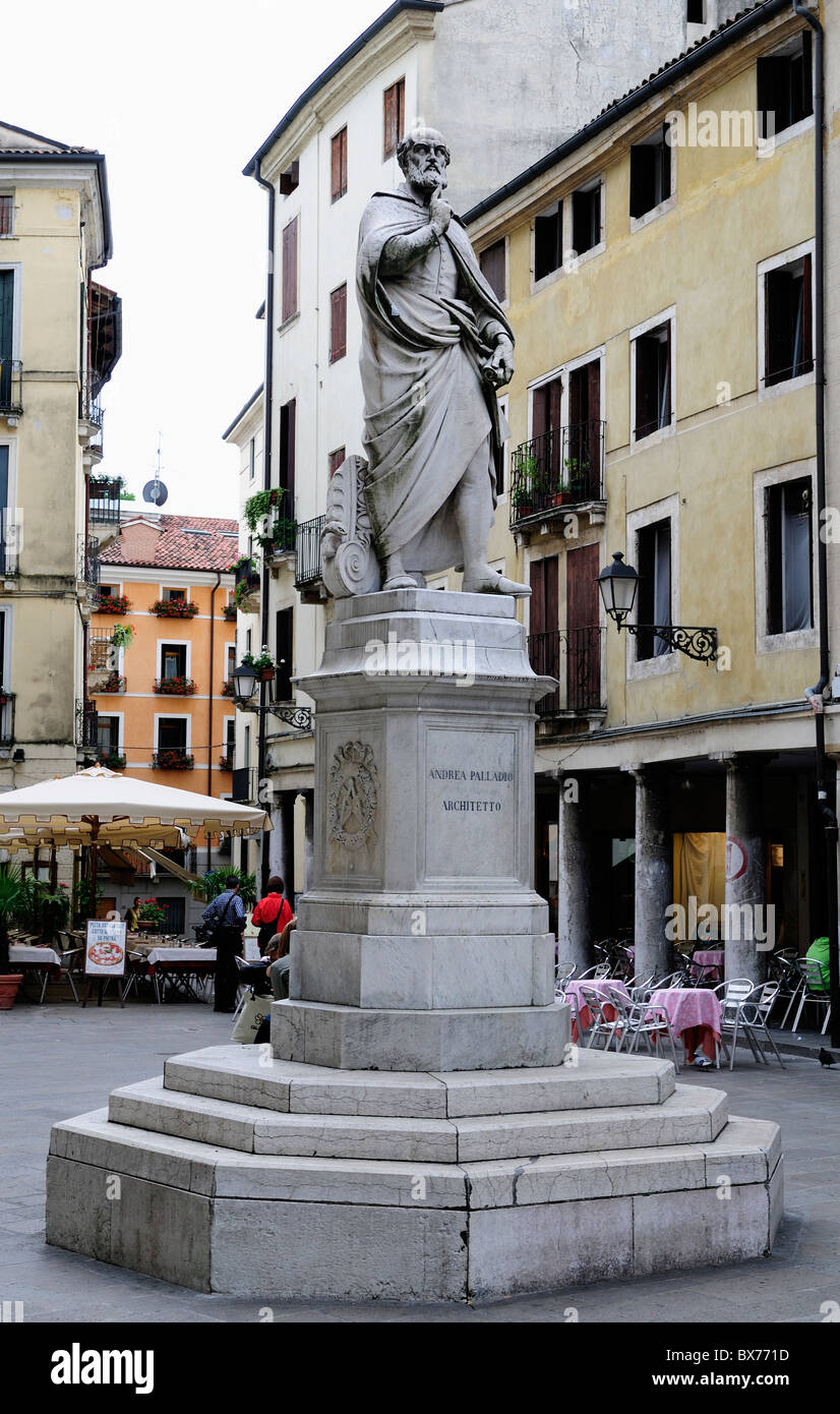 Andrea Palladio statue in the center of Vicenza, Italy Stock Photo