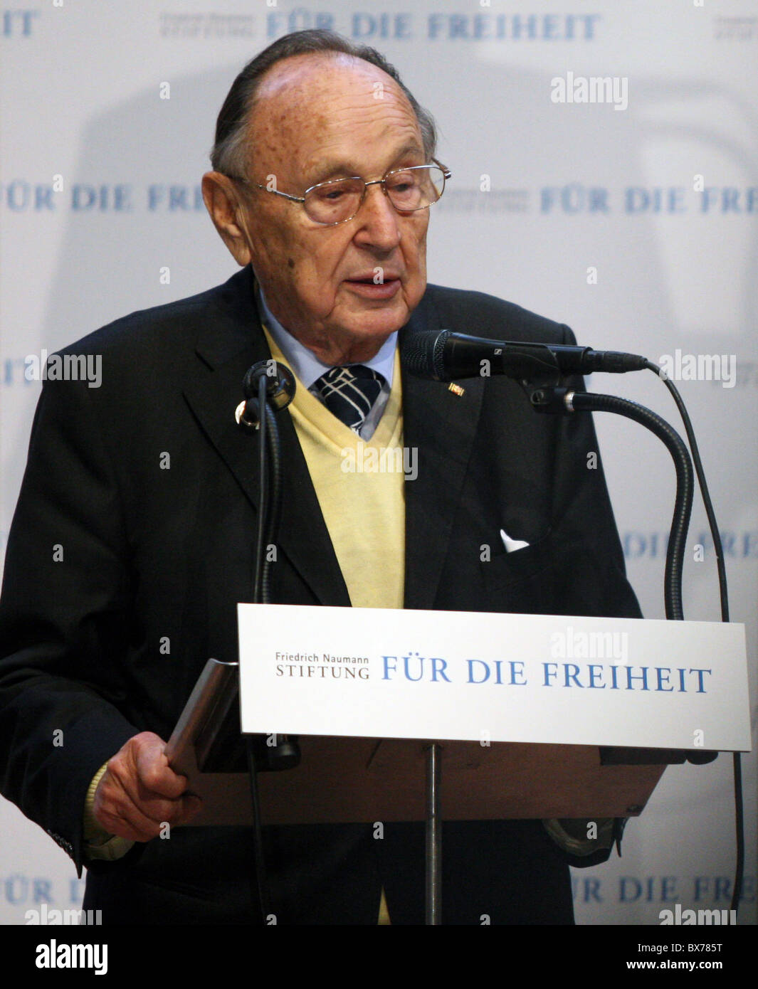 Former german minister of foreign affairs Hans-Dietrich Genscher is ...