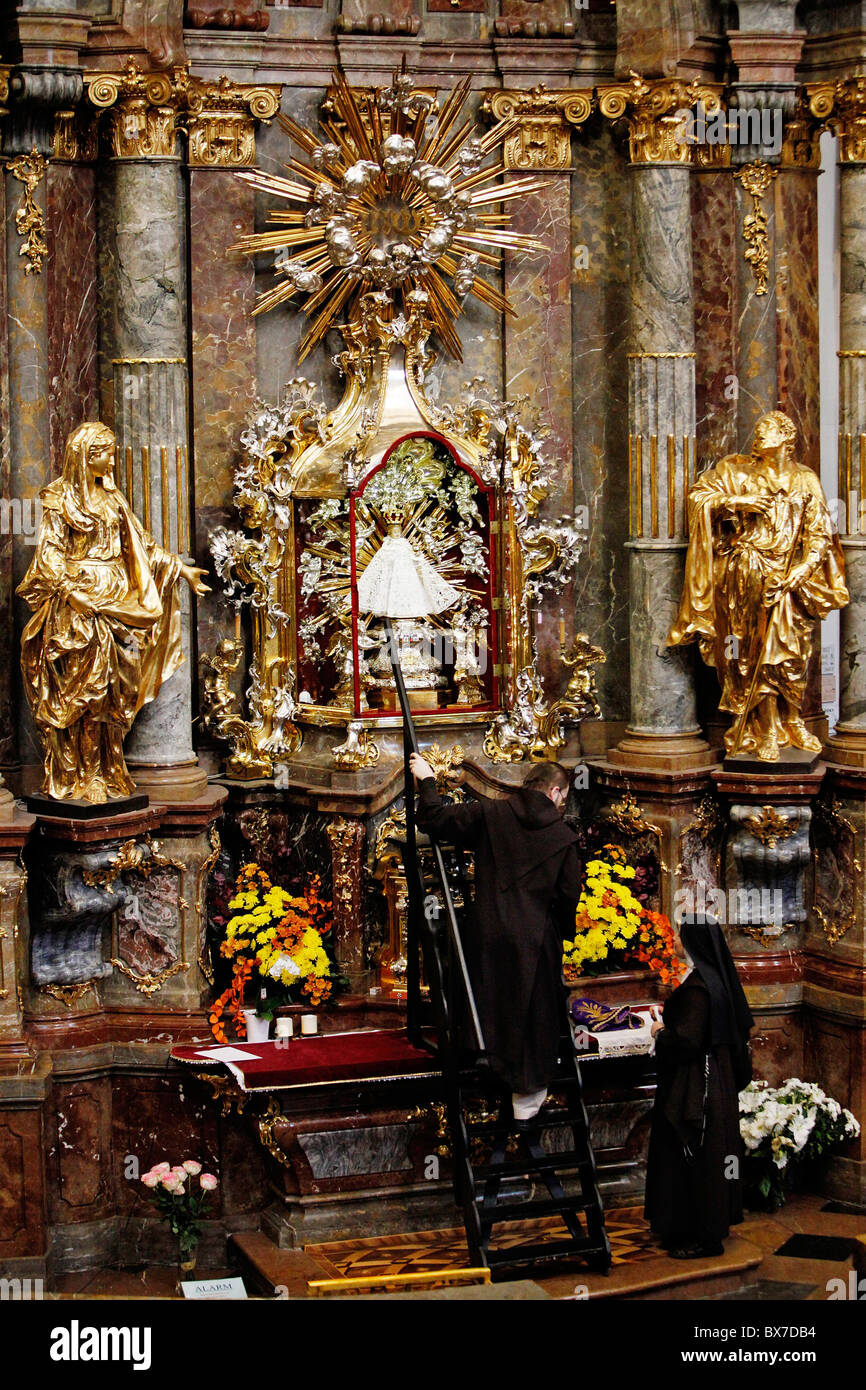 The Church of Our Lady of Victory, Infant Jesus of Prague Stock Photo Alamy