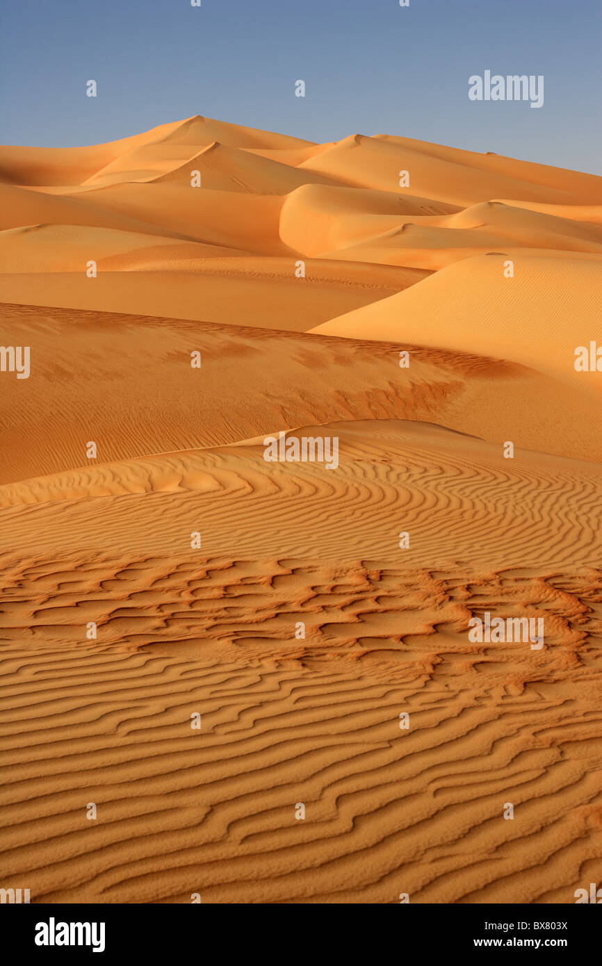 Saudi arabia desert hi-res stock photography and images - Alamy