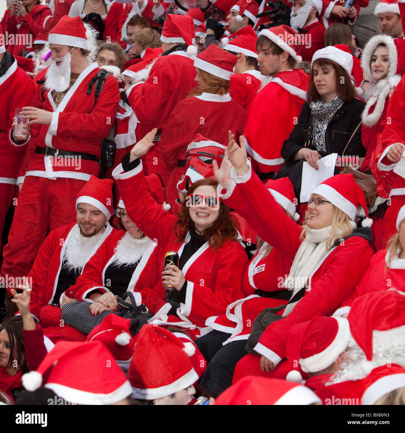 People dressed as santa hi-res stock photography and images - Alamy