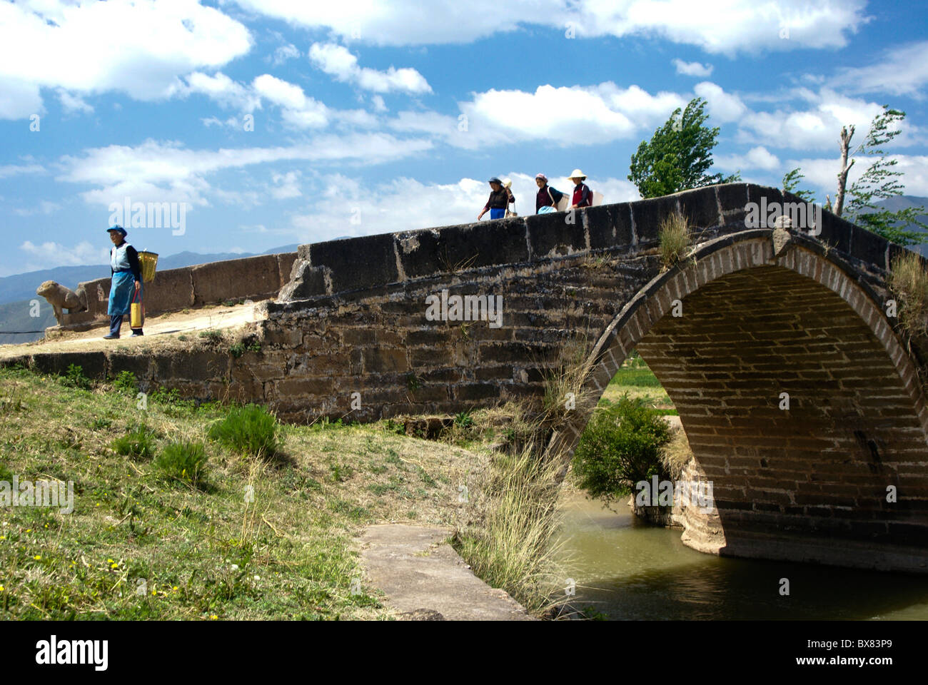 Arched stone bridge hi-res stock photography and images - Alamy