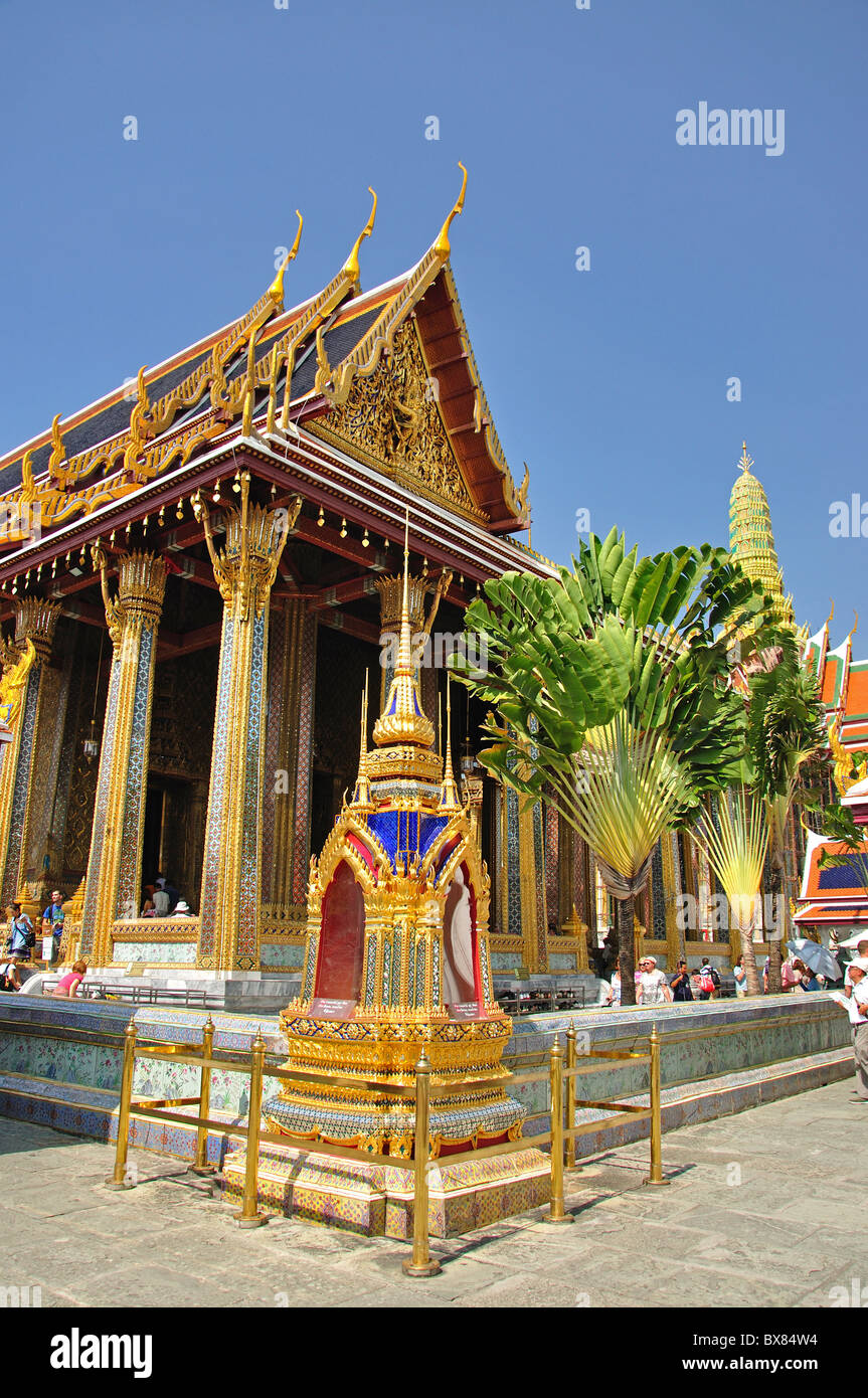 Temple of The Emerald Buddha, Grand Palace, Rattanakosin Island, Phra Nakhon District, Bangkok, Thailand Stock Photo