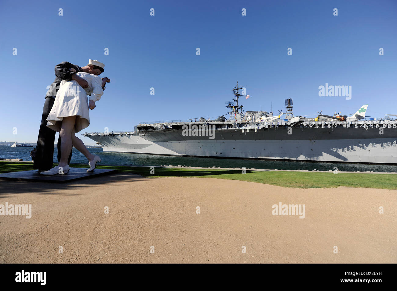The statue of The Kiss sailor kissing a woman after war at the USS
