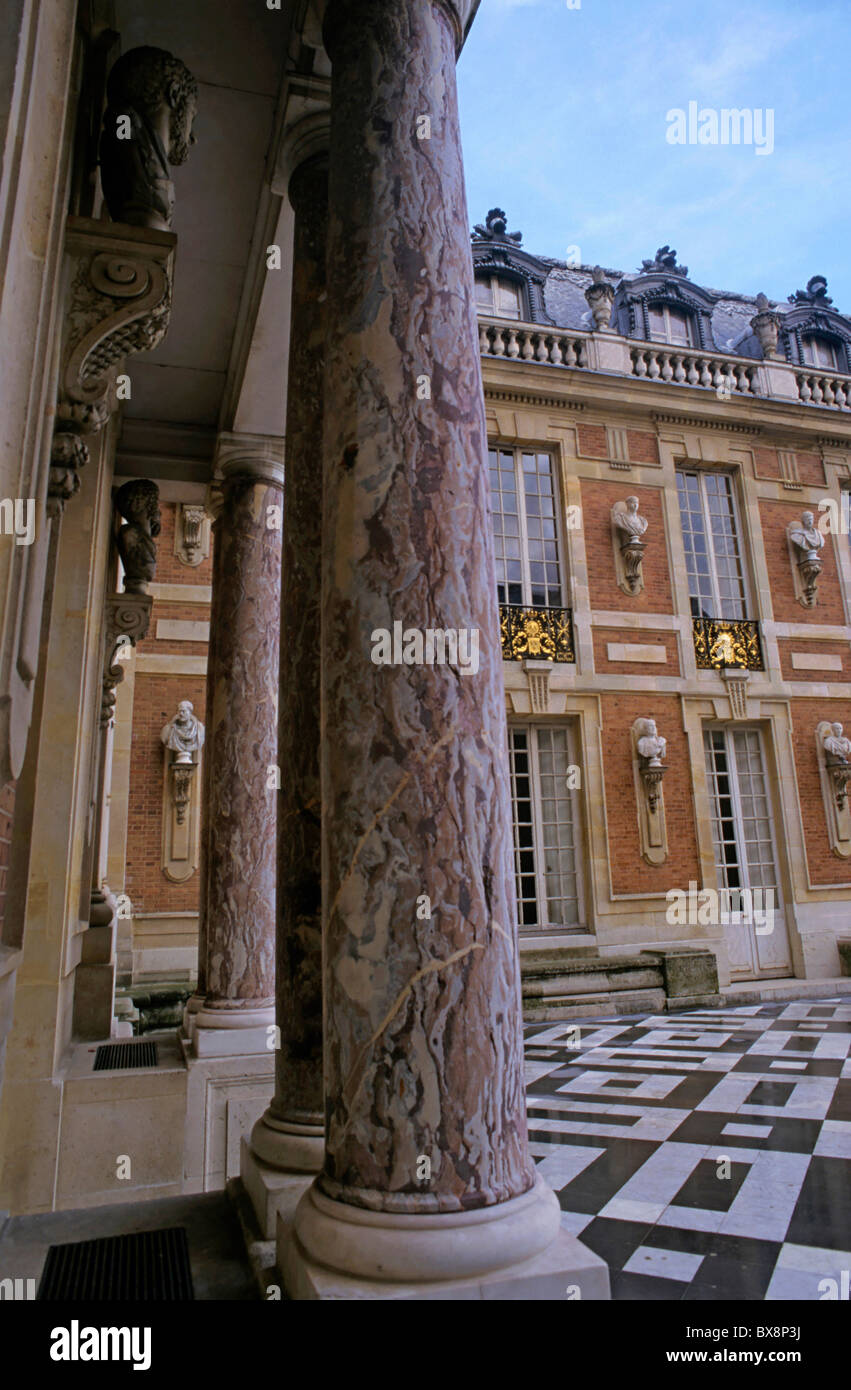 Columns in the courtyard of Versailles, Paris, France Stock Photo - Alamy