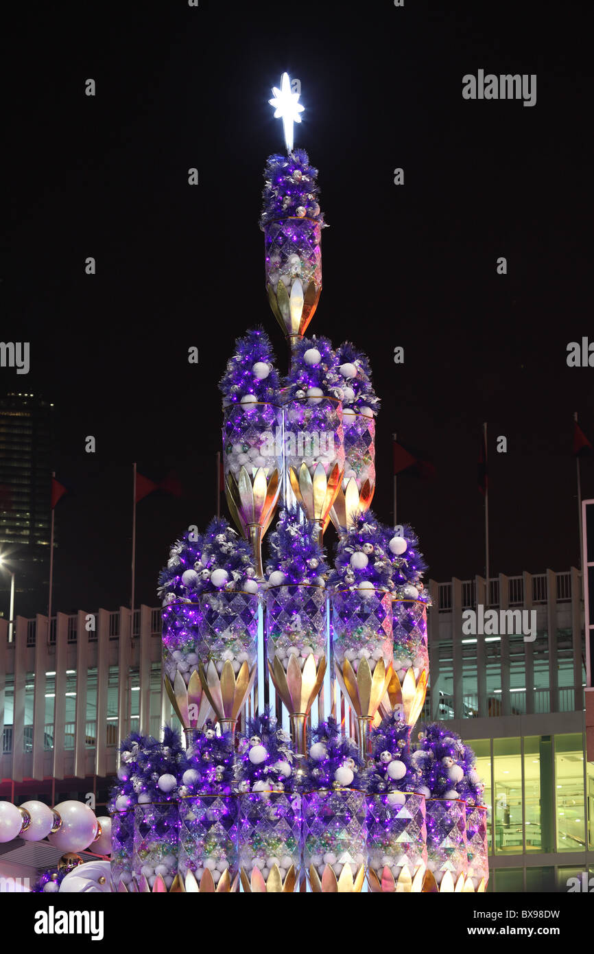 Beautifuly Decorated Christmas Tree at night Stock Photo - Alamy
