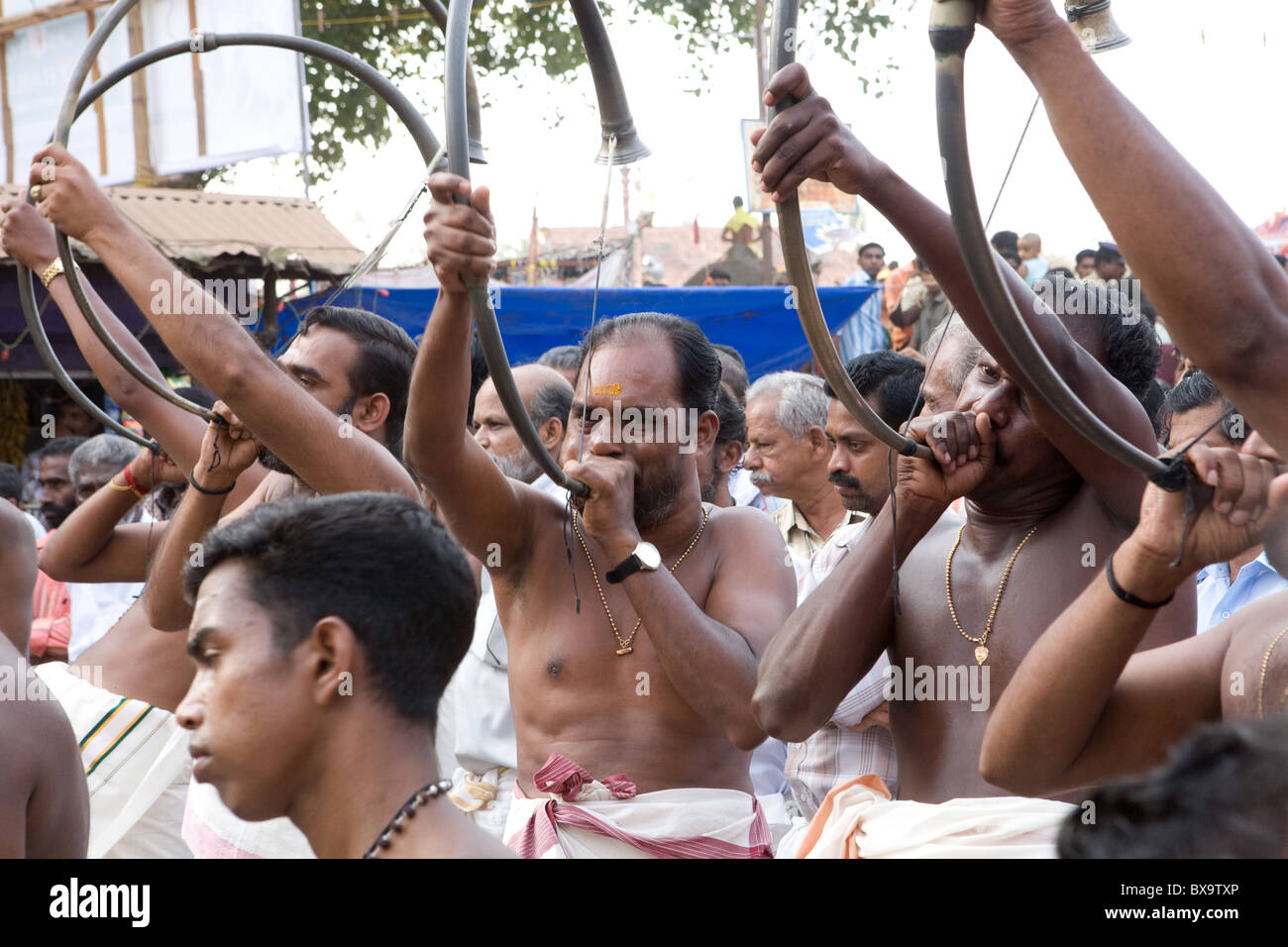 Kombu instrument hi-res stock photography and images - Alamy, image size:1300x956