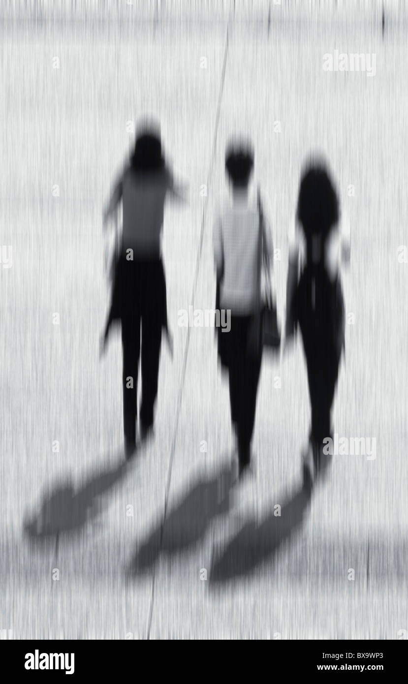 Women in movement hi-res stock photography and images - Alamy