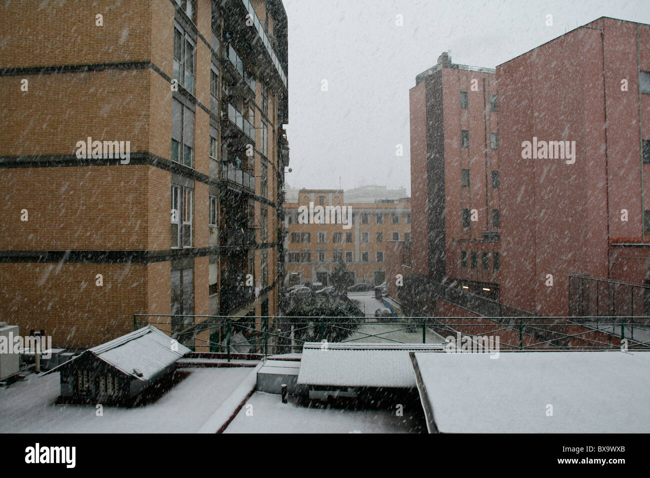 rare snow fall in rome on the 12 february 2010 Stock Photo - Alamy