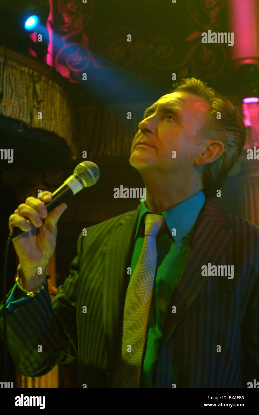 Singer Tony Christie performing Live in London Stock Photo