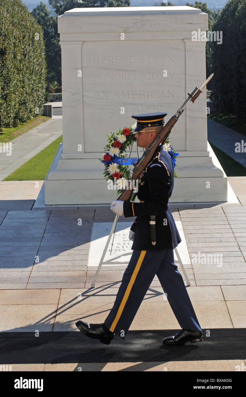 tomb-of-the-unknown-soldier-arlington-usa-stock-photo-alamy