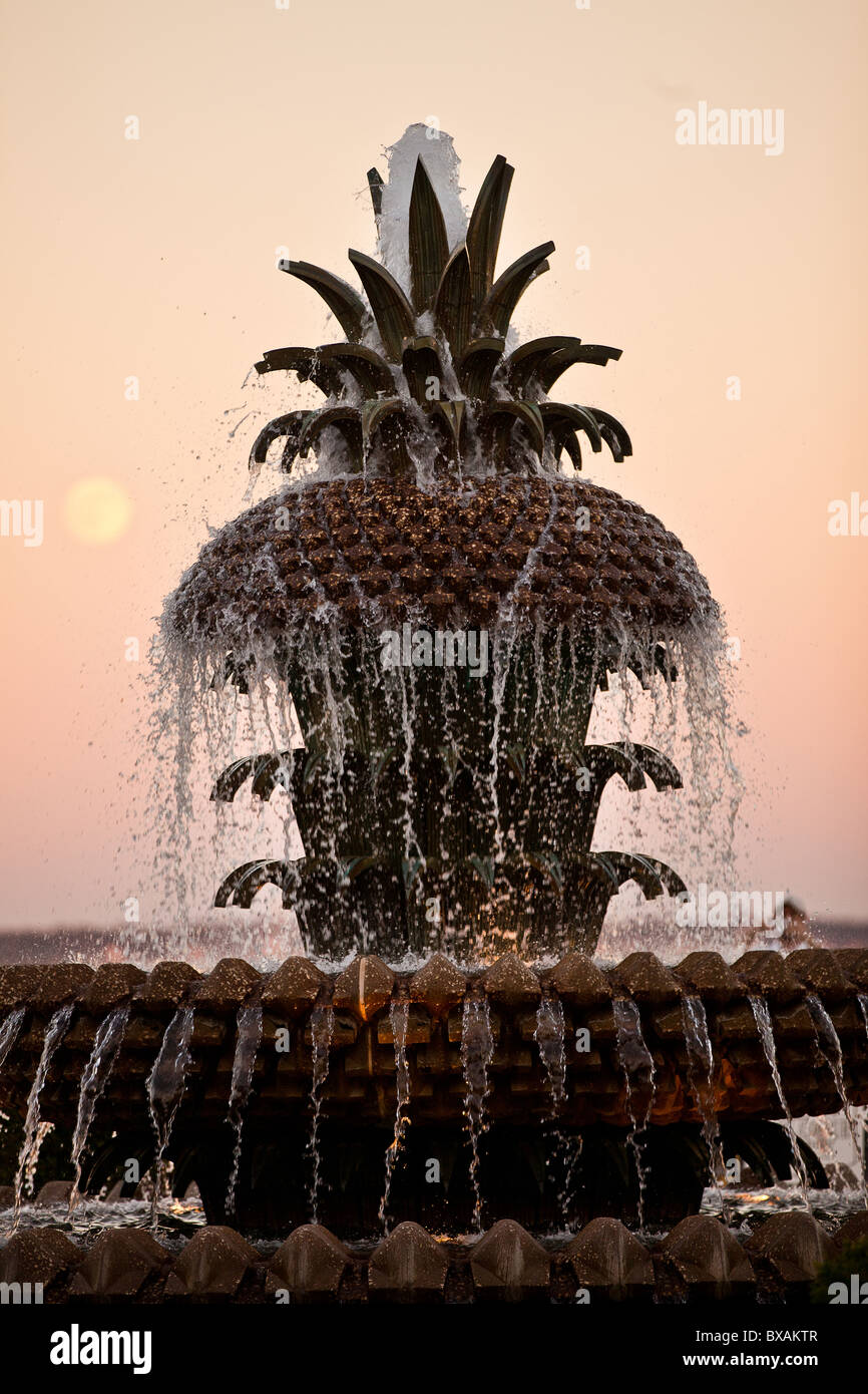 Pineapple fountain at sunset in Riverfront Park along the harbor in