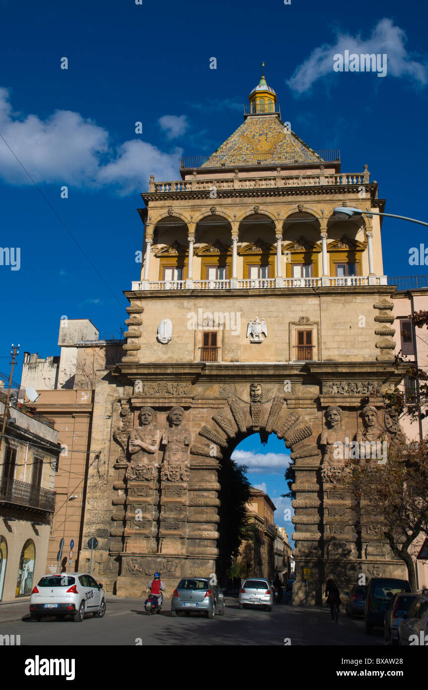 Porta Nueva Hi Res Stock Photography And Images Alamy