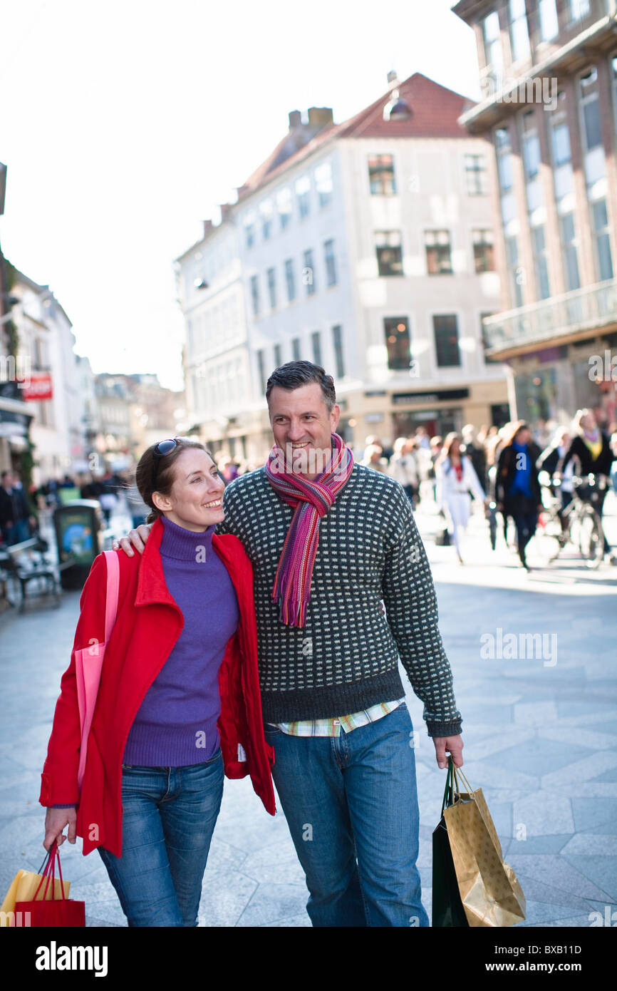 Only mid adult couples hi-res stock photography and images - Alamy