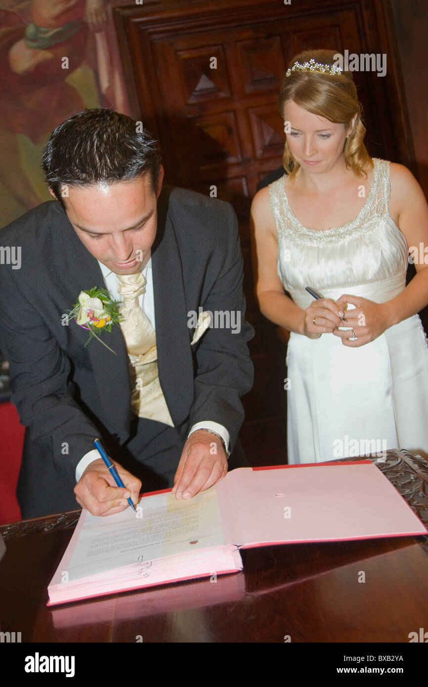 Bride And Groom Shots From A Spanish Wedding Nice Series Of