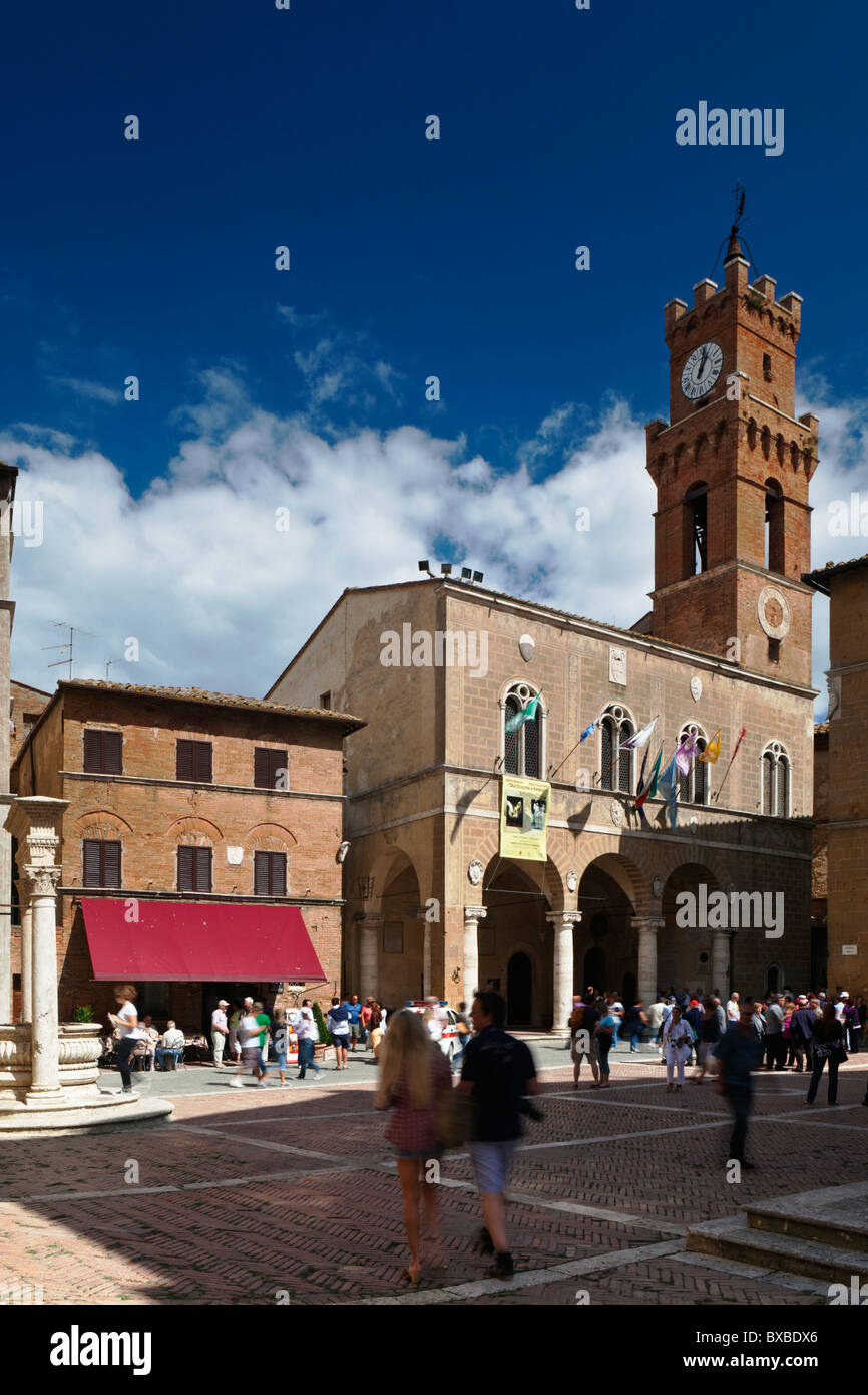 Piazza Pio 11 Pienza Tuscany Italy Stock Photo