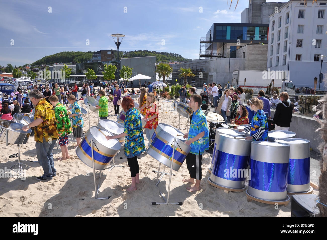 Steel drums hires stock photography and images Alamy