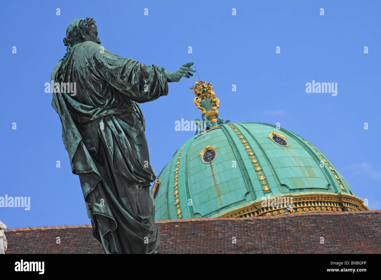 Statue of Emperor Franz and the Michaelertor dome. Hofburg Palace, Vienna, Austria Stock Photo