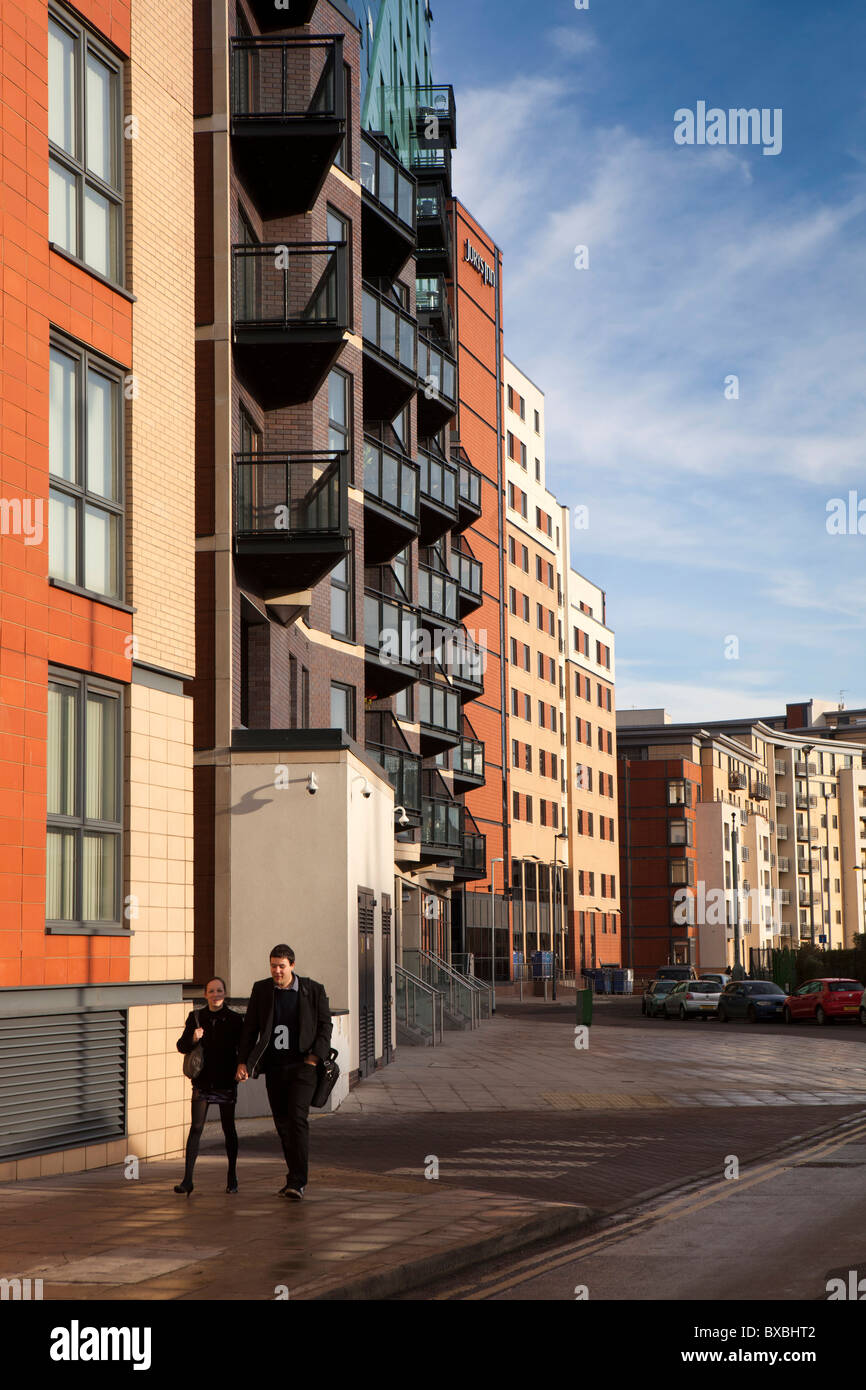 UK, England, Yorkshire, Leeds, Brewery Wharf, newly built apartments