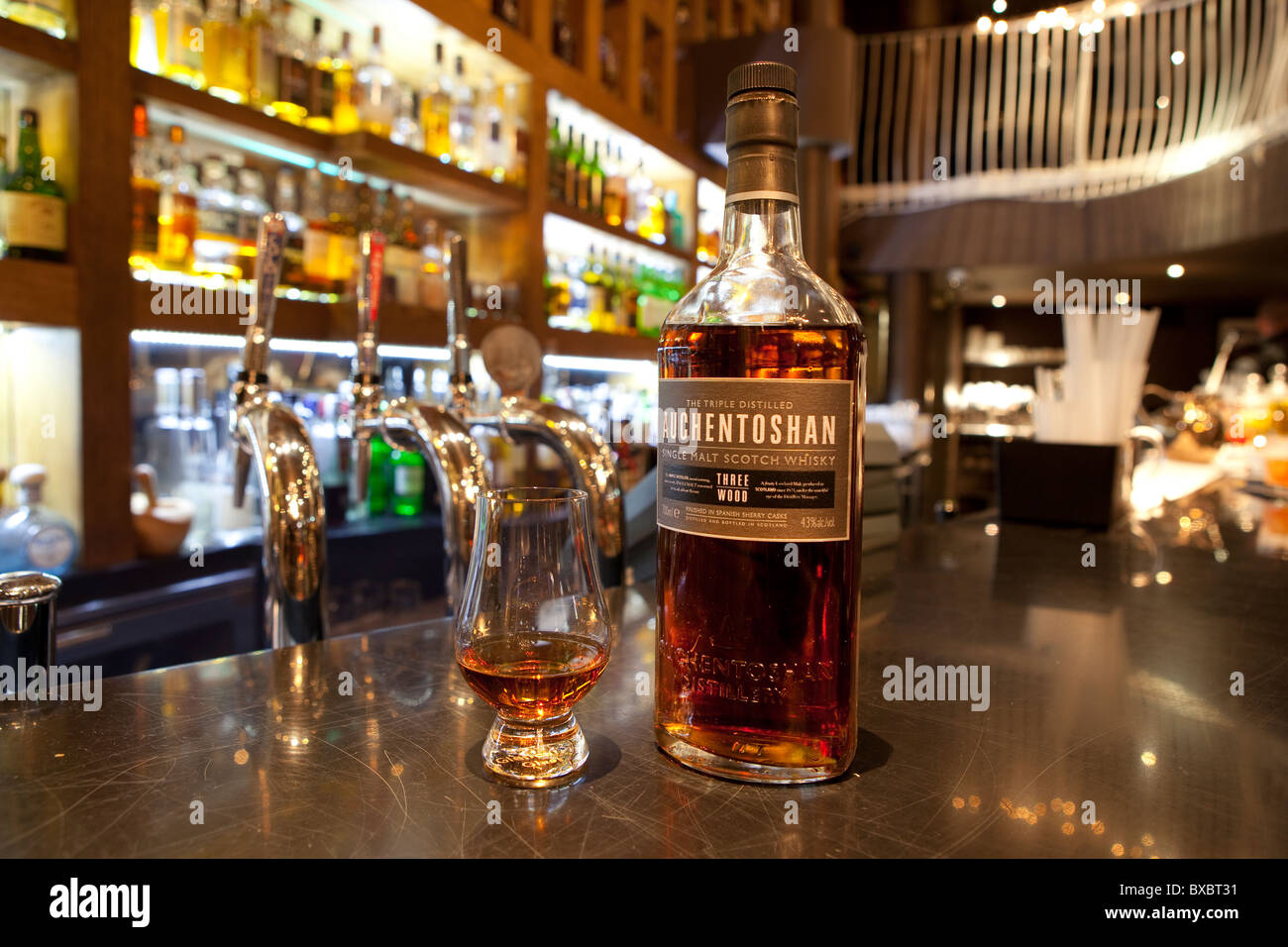 The Albannach whisky bar and restaurant, Trafalgar Square, London. Stock Photo