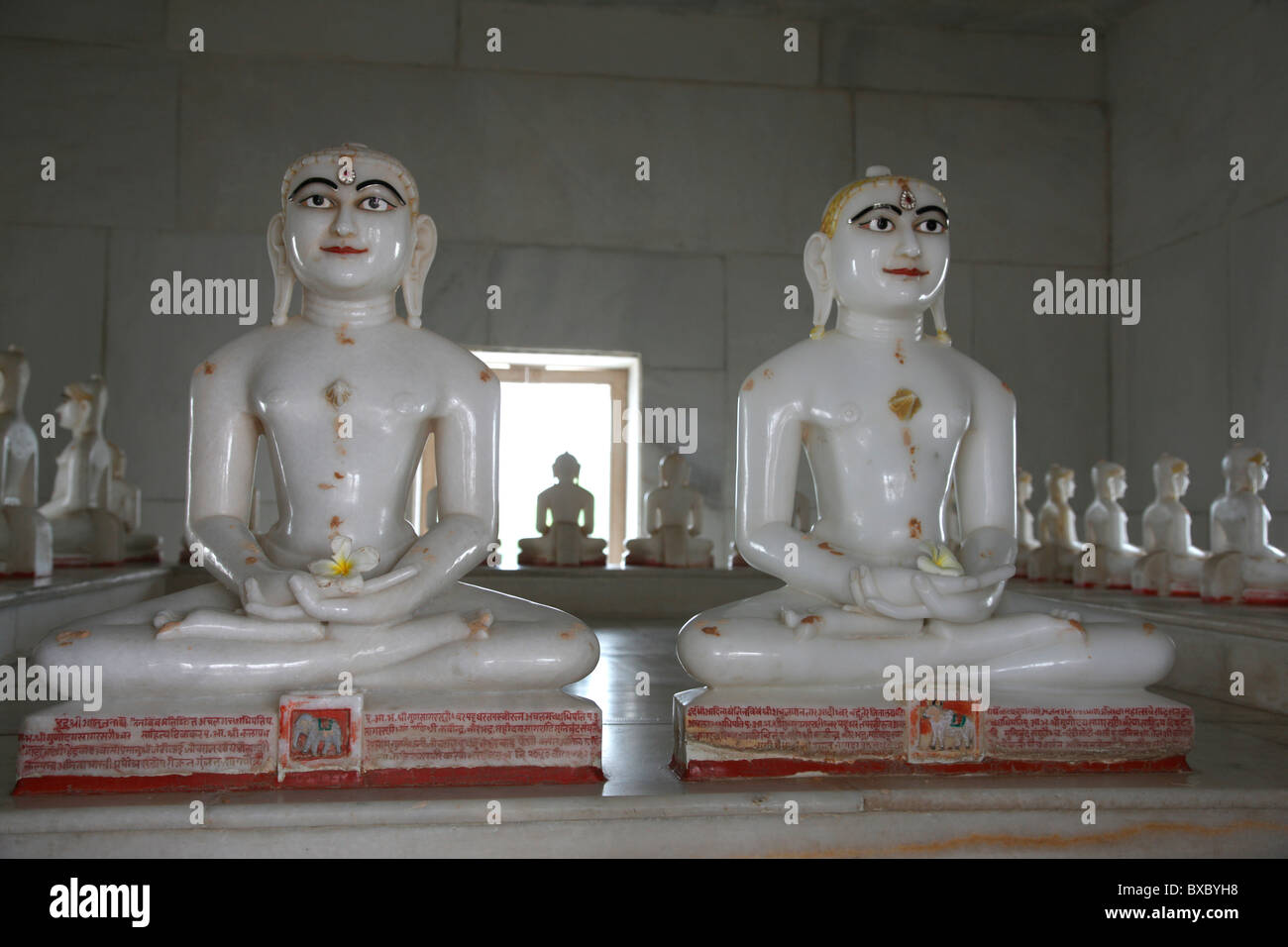 Tirthankar statues in a Jain temple, Gujarat, India Stock Photo