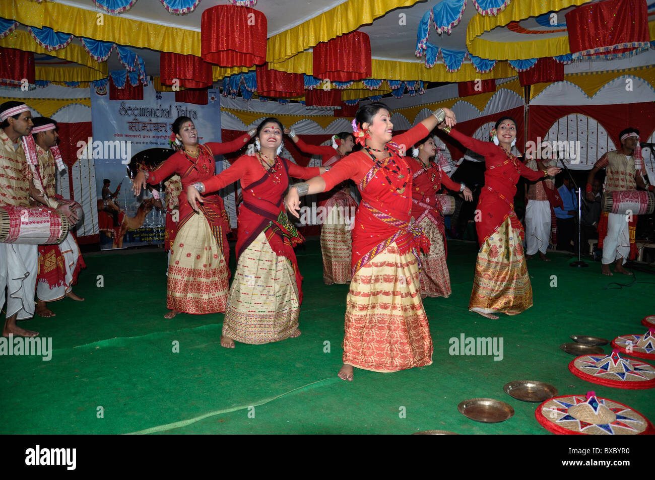 Bihu- the folk dance of Assam,India Stock Photo - Alamy