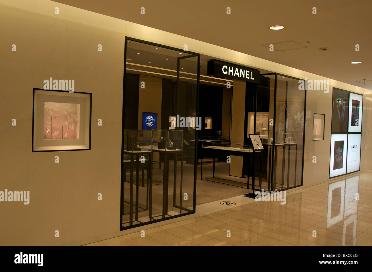 Chanel store ginza hi-res stock photography and images - Alamy