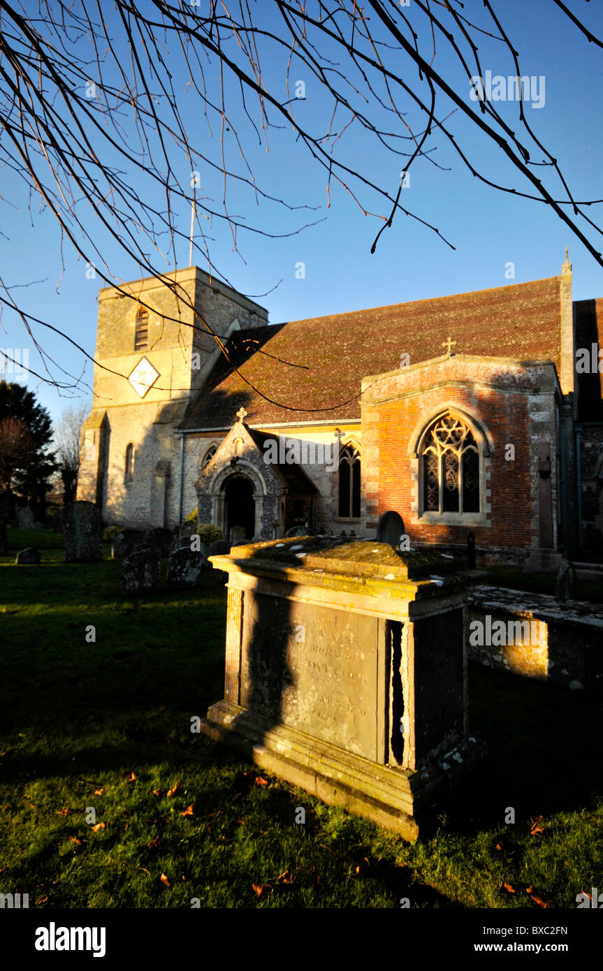 Kintbury Parish Church Newbury Berkshire UK Stock Photo Alamy