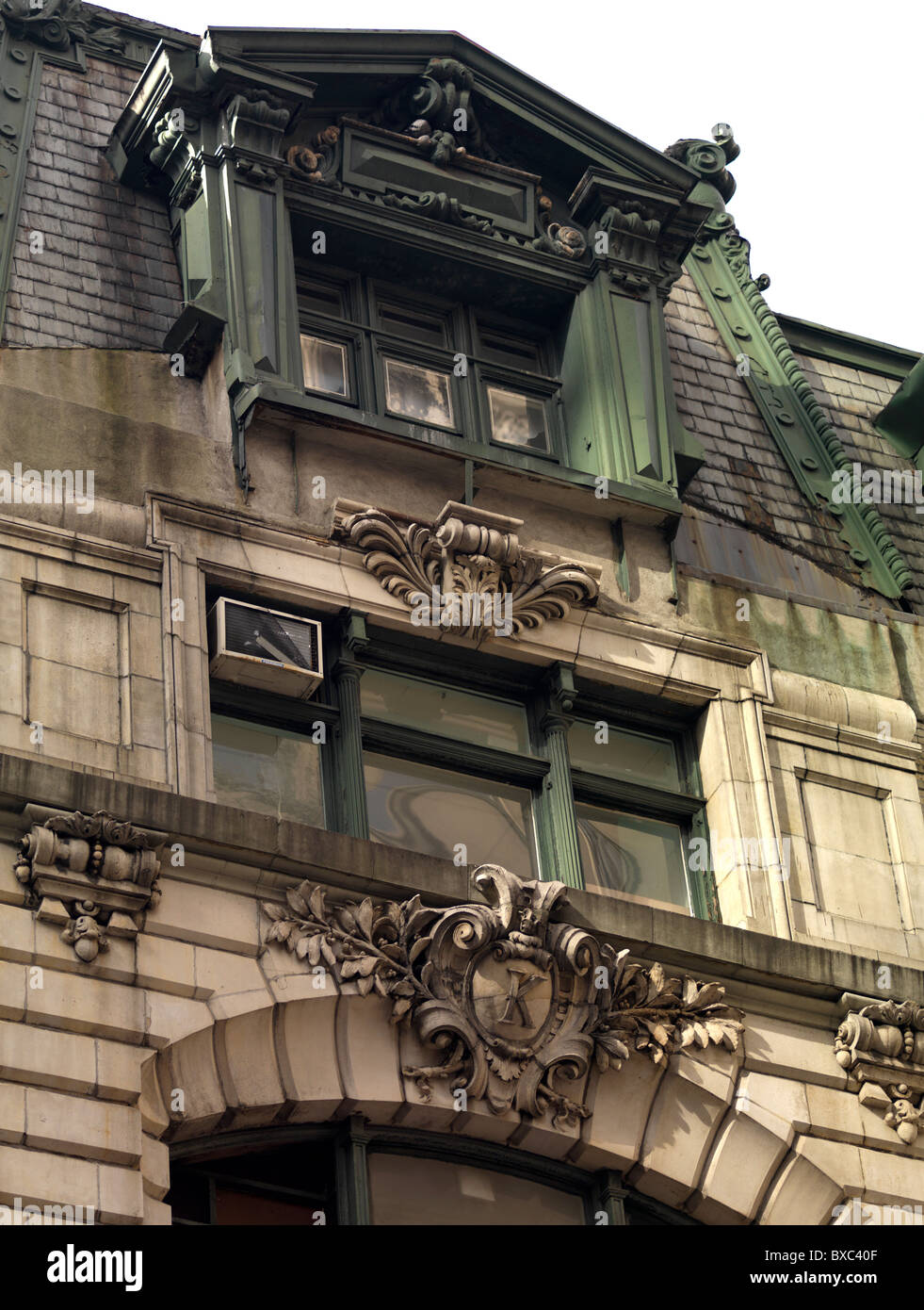 Exterior facade of a building in Manhattan, New York, U.S.A Stock Photo ...