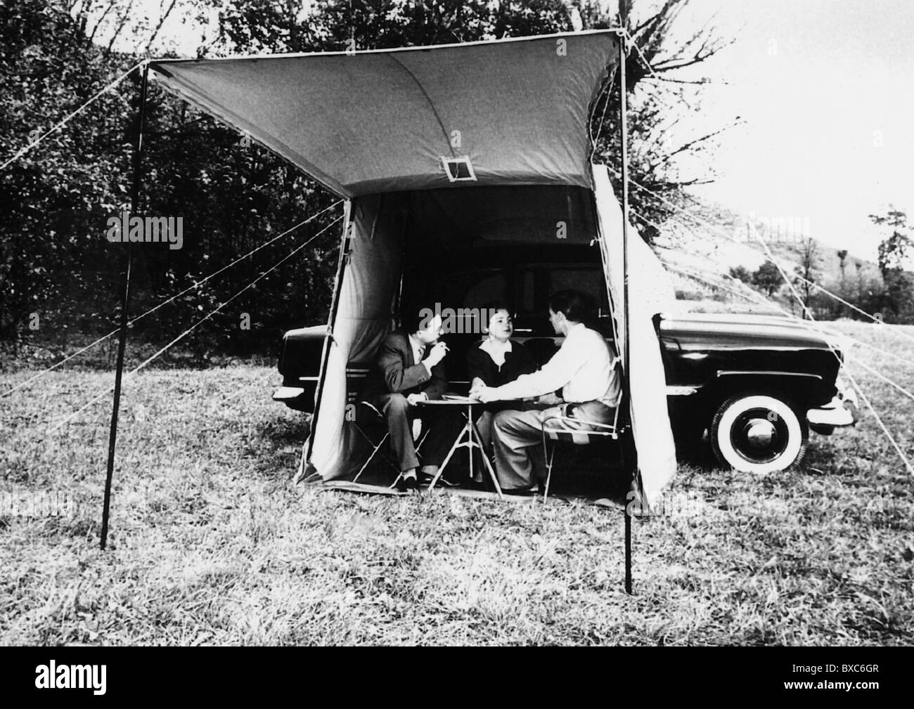 tourism, camping, teenagers in an awning, 1955, Additional-Rights-Clearences-Not Available Stock Photo