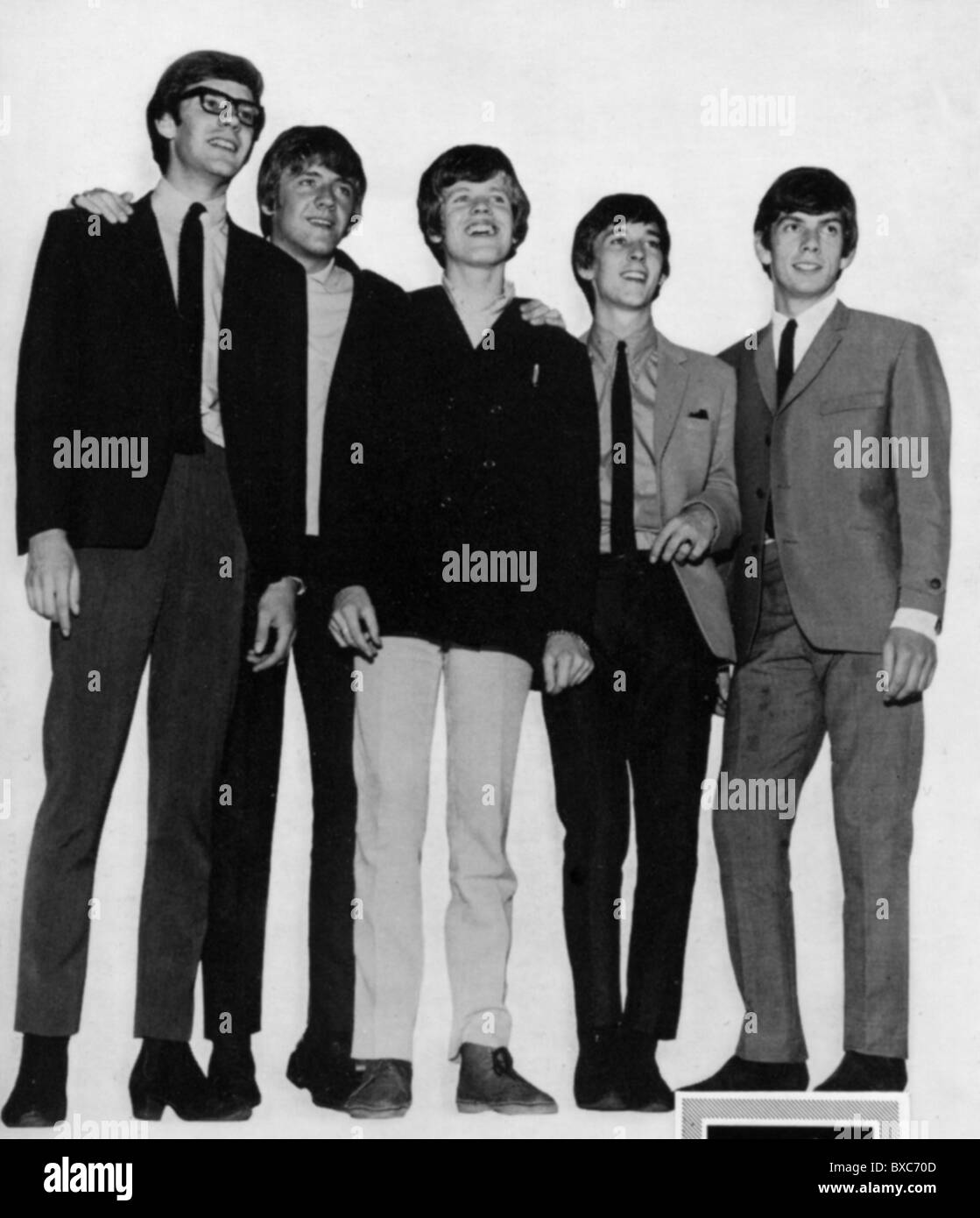 Herman's Hermits, English rock band, group picture, postcard, full length, Peter Blair Denis Bernard 'Herman' Noone, Karl Anthony Green, Derek Leckenby, Barry Whitwam, Keith Hopwood, 1960s, Stock Photo