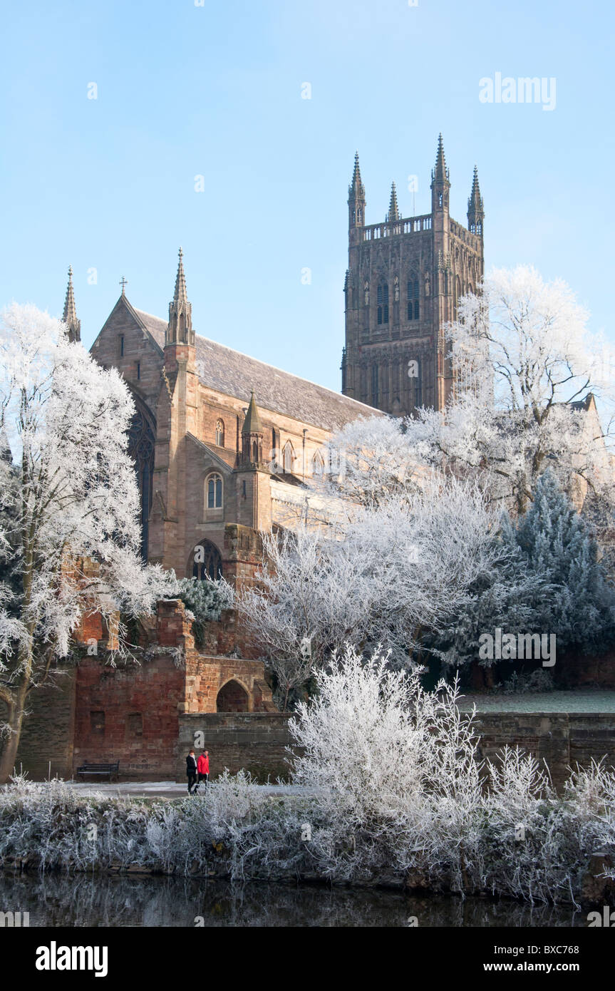 Worcester cathedral snow hi-res stock photography and images - Alamy