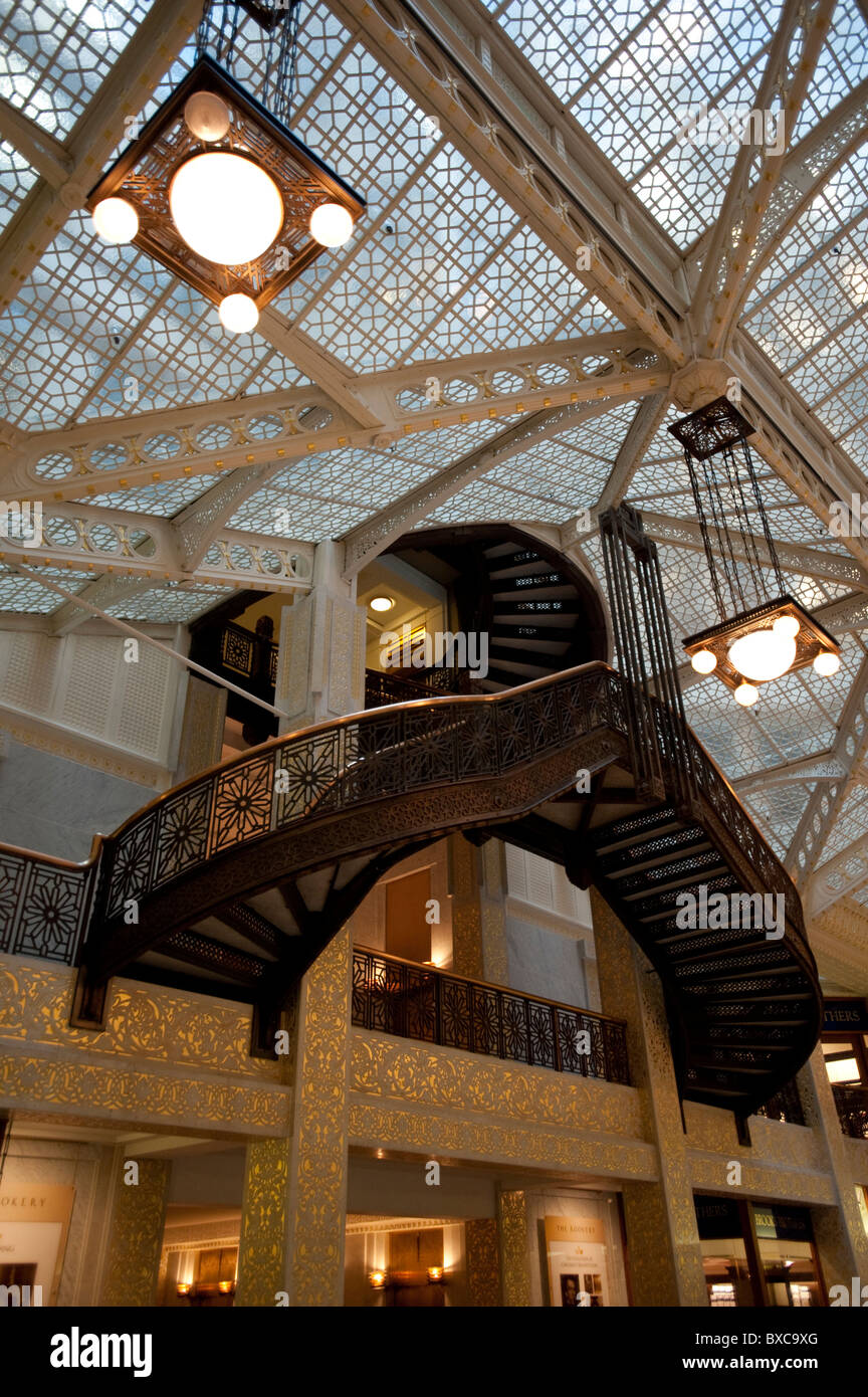 Rookery building chicago architecture hi-res stock photography and ...