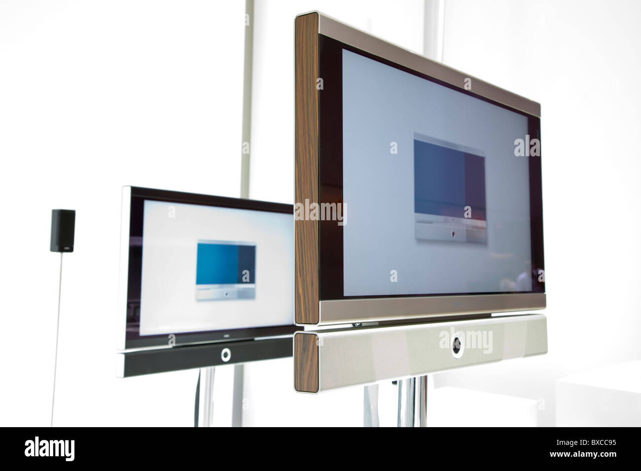 Flat tv flat screen plasma lcd tv television hires stock photography