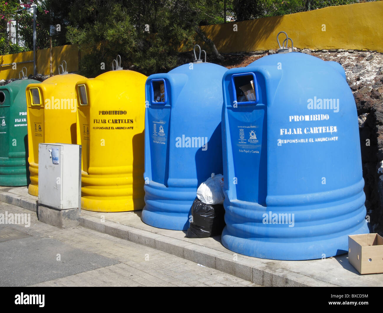 Recycling bins spain hires stock photography and images Alamy