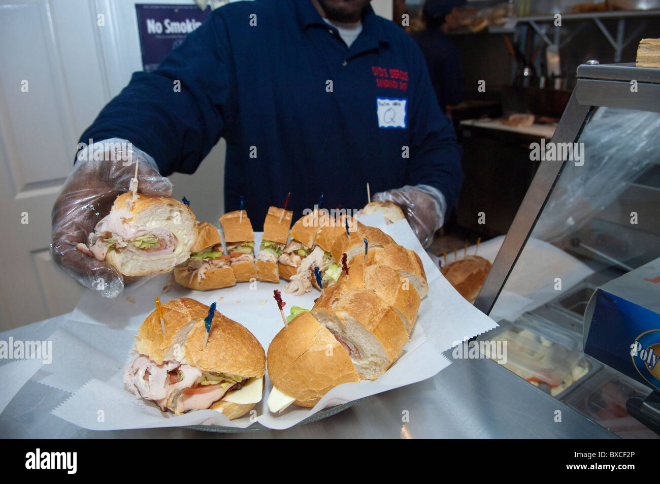 Sandwich counter hi-res stock photography and images - Alamy