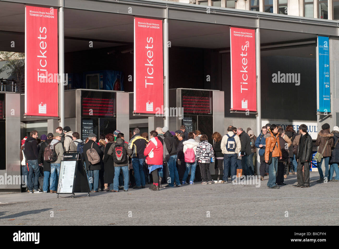 Tourists queue for tickets for the Tower of London, London, England UK Stock Photo Alamy