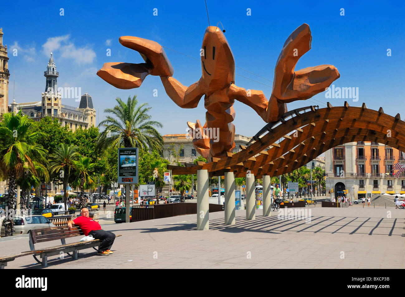 Crab sculpture on the board walk along the Moll de la Fusta (Moll de Bosch i Alsina) in Port Vell, Barcelona, Spain. Stock Photo