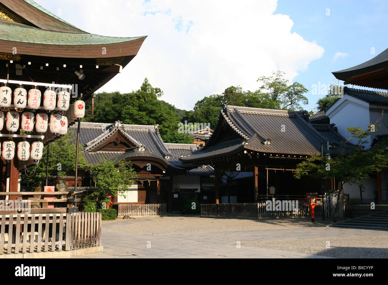Yasaka Shrine in Gion district, Kyoto, 2010 Stock Photo - Alamy