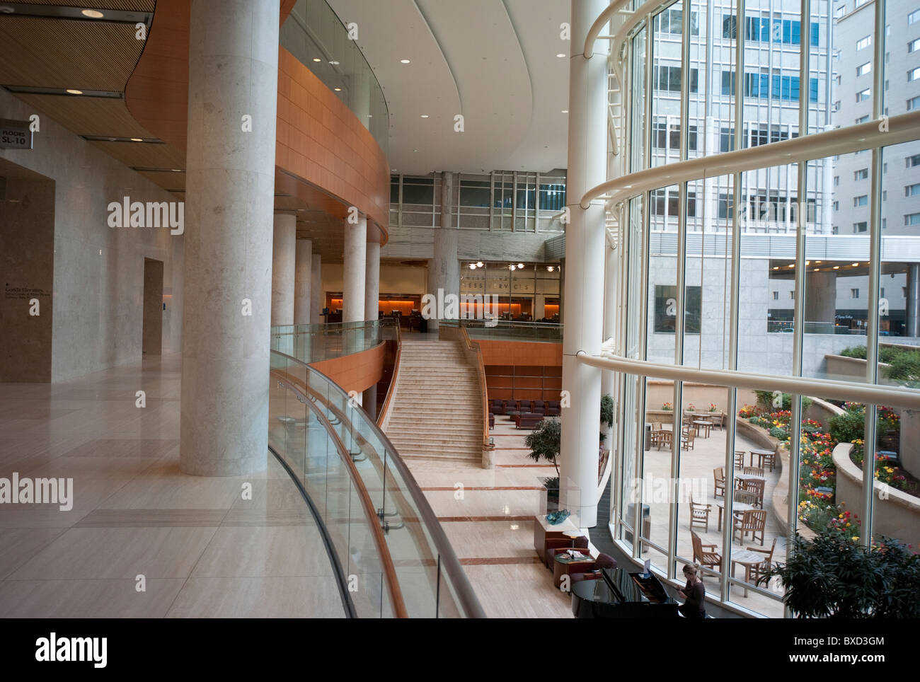 Interior of the mayo clinic in rochester hires stock photography and