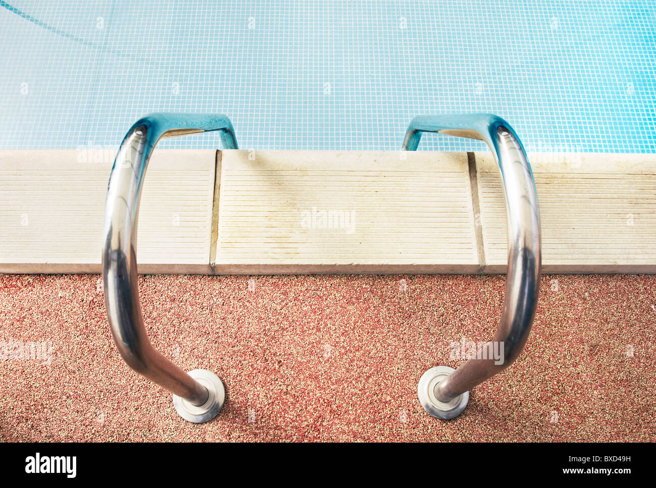 Horizontal rails hi-res stock photography and images - Alamy