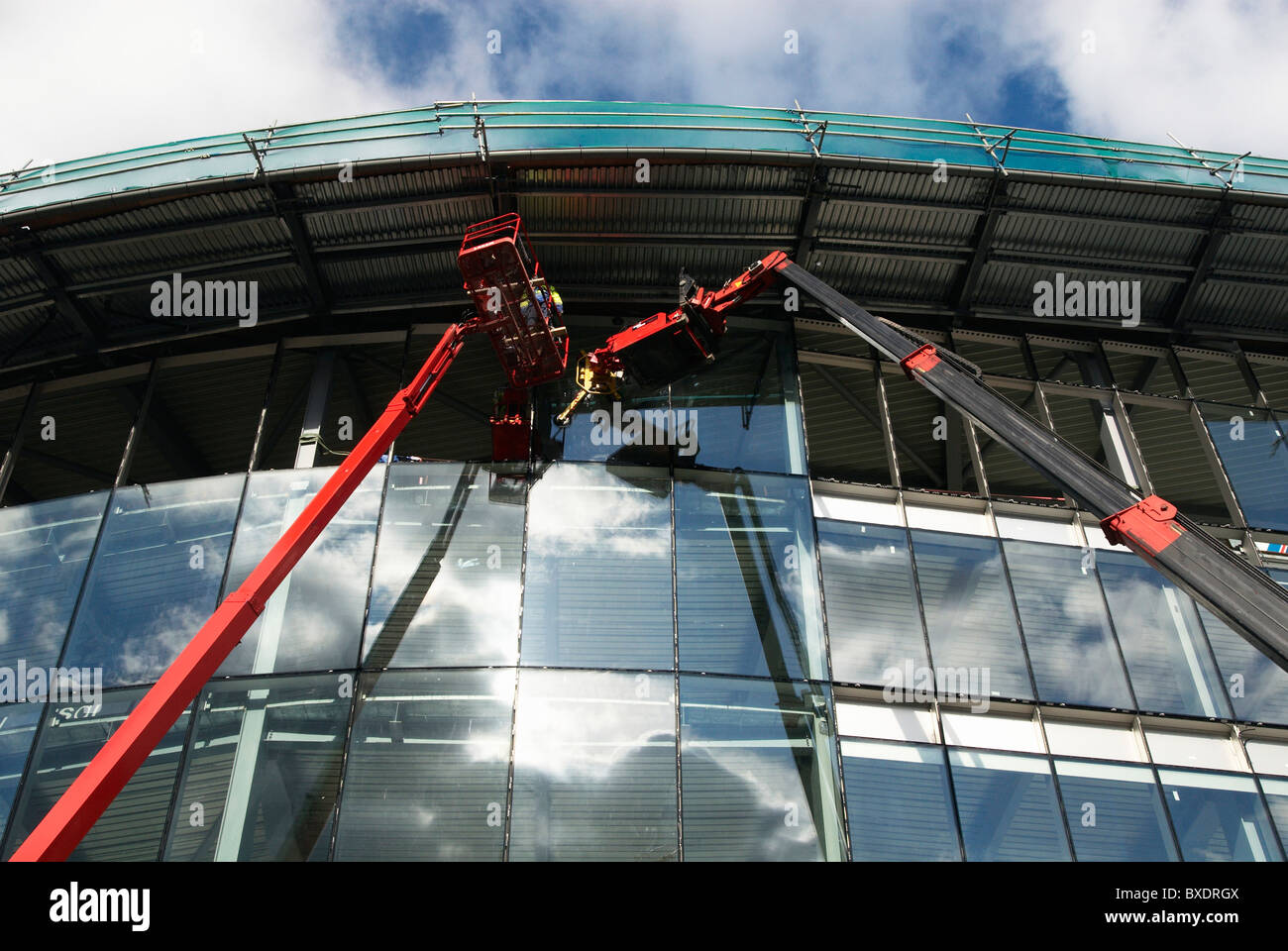 Large mobile crane uk hires stock photography and images Alamy