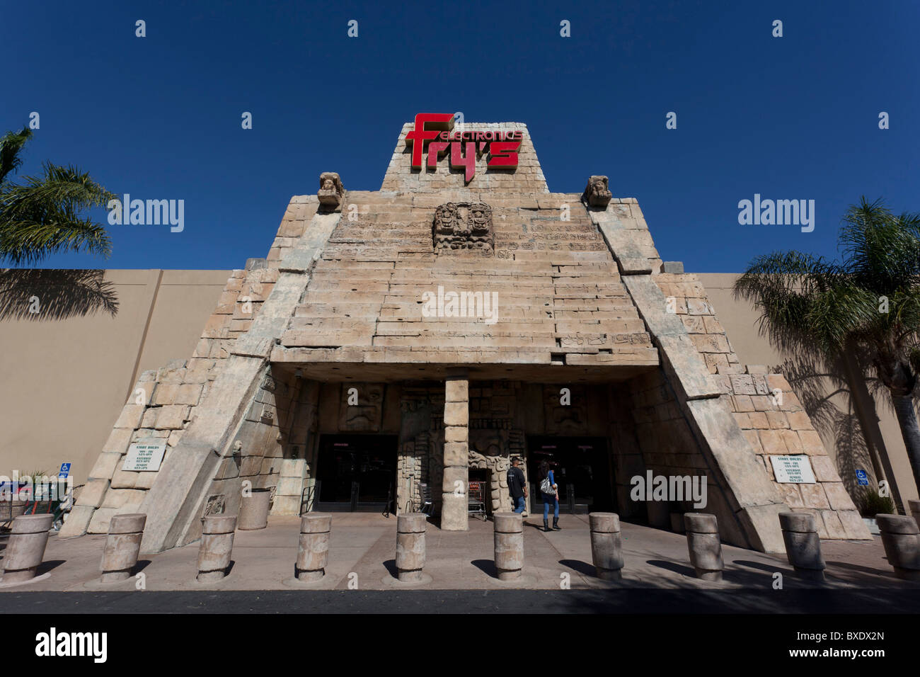 Fry's Electronics Mayan Themed Shop in San Jose Stock Photo Alamy